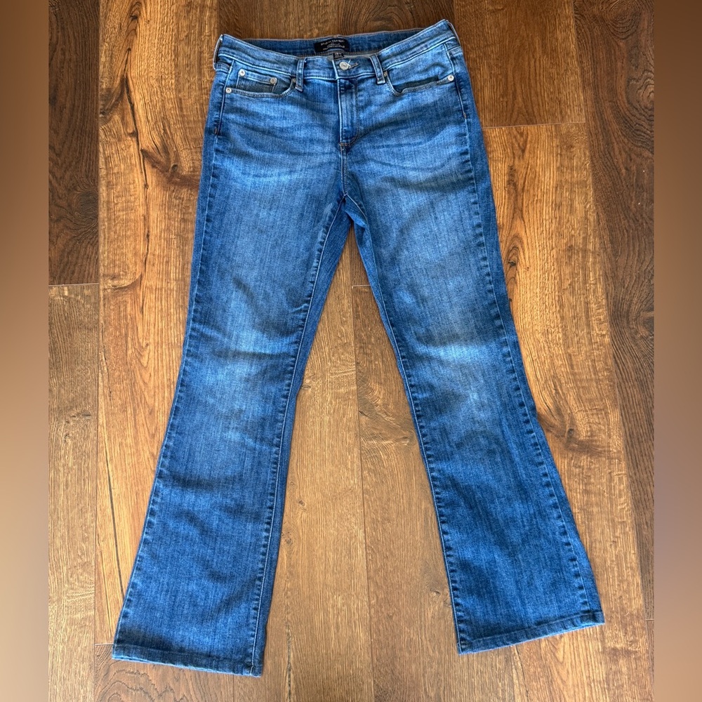 Banana Republic Women’s Relaxed Flare Jean